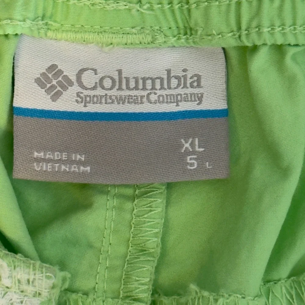 377 | Columbia PFG Womens XL 5 Inch‎ Inseam Fishing Shorts Lime Green